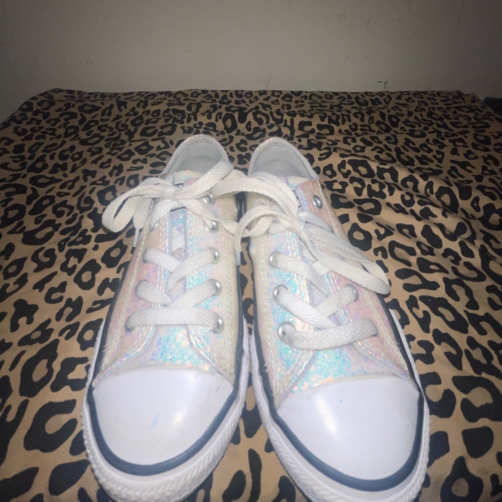 Iridescent LoTop Converse size 13
